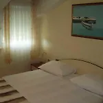 阿德里亚酒店 3* Kaštela