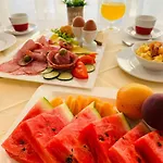 阿德里亚酒店 3*