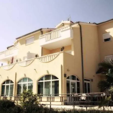 Otel Adria 3*