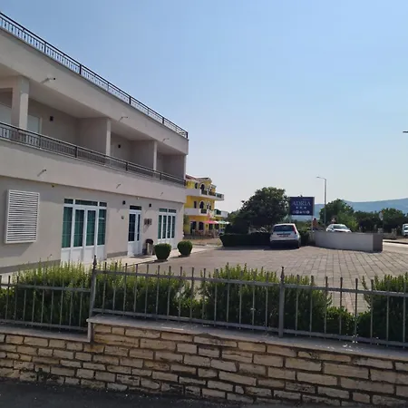 阿德里亚酒店