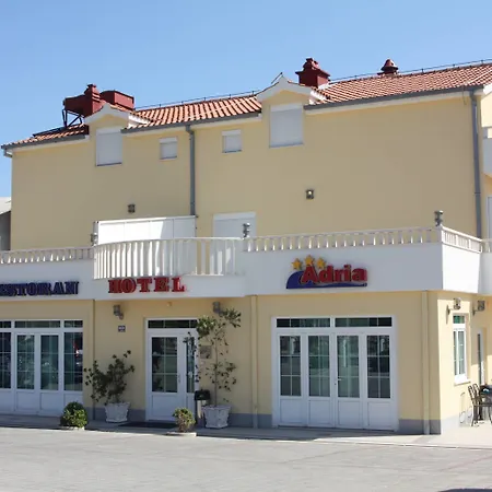 Adria Hotell 3*