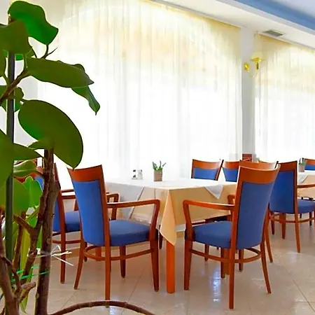 Hotel Adria 3*