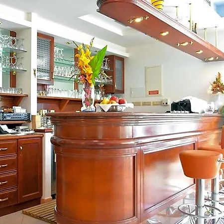 Adria Hotel Kaštela