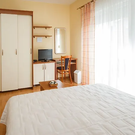 Hotell Adria Kaštela