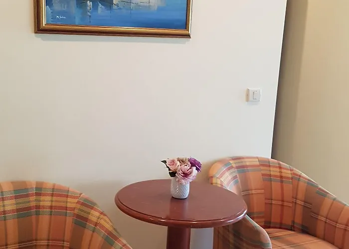 Adria فندق Kaštela